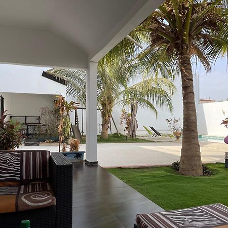 Saly - Villa Kage 6 Chambres -Clim-Wifi-Eau Chaude-Billard-Babyfoot-Ping Pong-Canal - Electricite Non Comprise Exterior foto