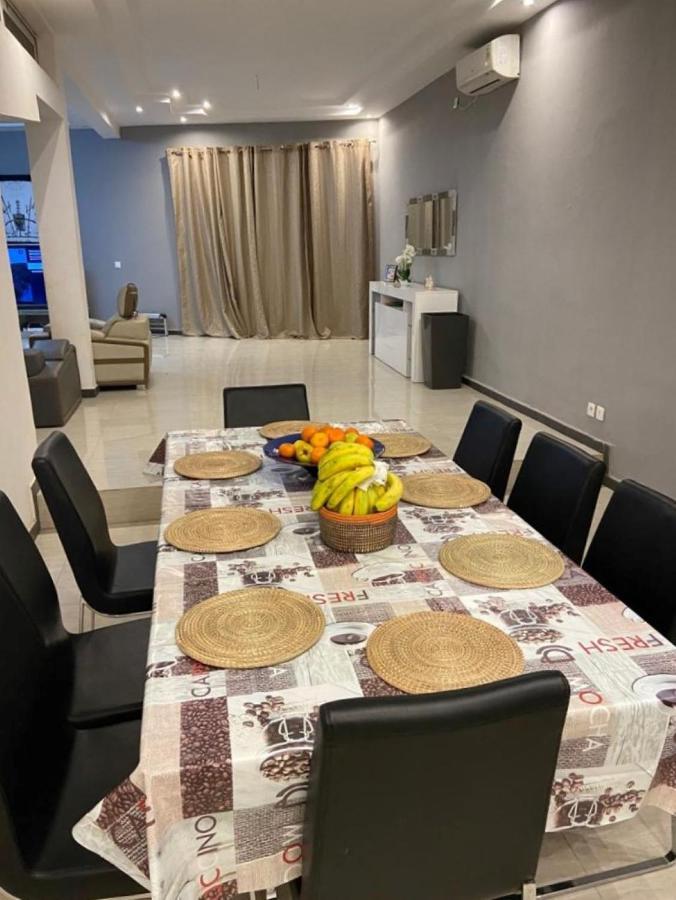 Saly - Villa Kage 6 Chambres -Clim-Wifi-Eau Chaude-Billard-Babyfoot-Ping Pong-Canal - Electricite Non Comprise Exterior foto