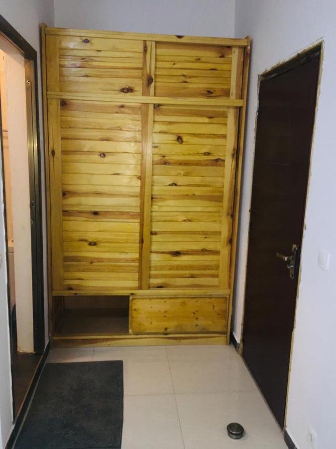 Saly - Villa Kage 6 Chambres -Clim-Wifi-Eau Chaude-Billard-Babyfoot-Ping Pong-Canal - Electricite Non Comprise Exterior foto