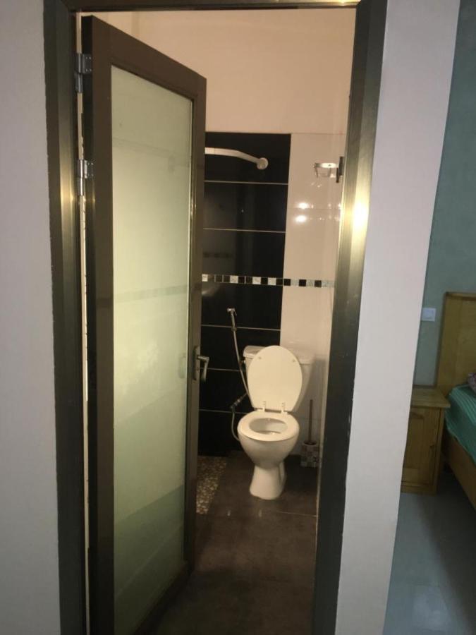Saly - Villa Kage 6 Chambres -Clim-Wifi-Eau Chaude-Billard-Babyfoot-Ping Pong-Canal - Electricite Non Comprise Exterior foto