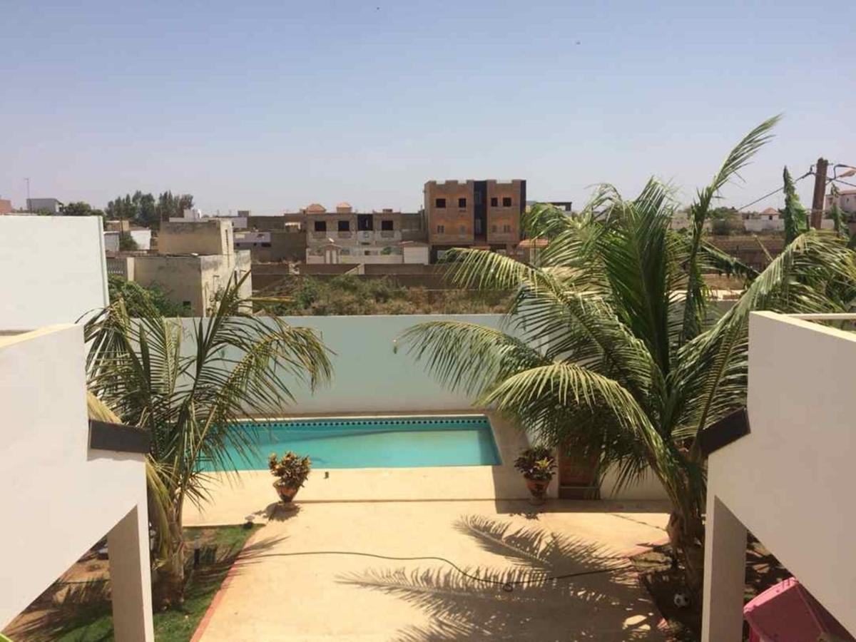 Saly - Villa Kage 6 Chambres -Clim-Wifi-Eau Chaude-Billard-Babyfoot-Ping Pong-Canal - Electricite Non Comprise Exterior foto