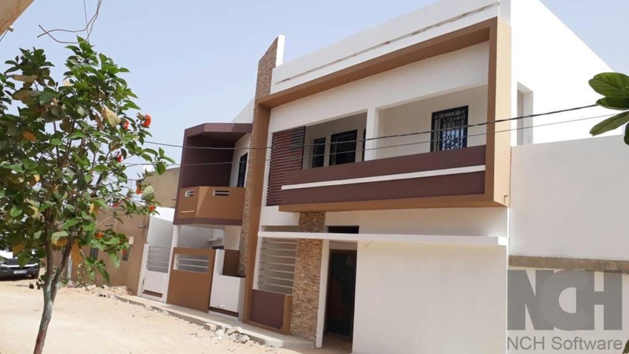 Saly - Villa Kage 6 Chambres -Clim-Wifi-Eau Chaude-Billard-Babyfoot-Ping Pong-Canal - Electricite Non Comprise Exterior foto